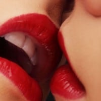 sissy kiss